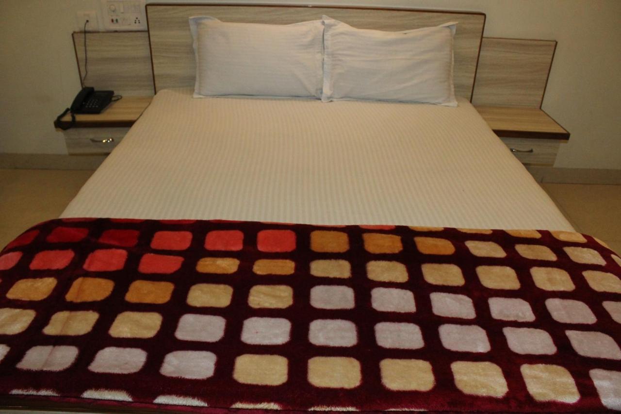 Simla Hotel Jaipur Eksteriør billede